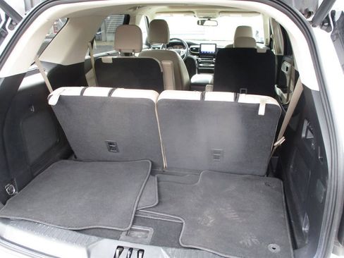 Used 2021 Ford Explorer Limited w/ Hybrid Equipment Group 310A image 4