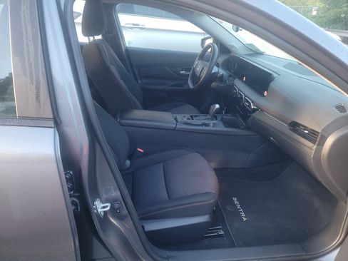 Used 2026 Nissan Sentra SR w/ Floor Mat Package FWD image 19