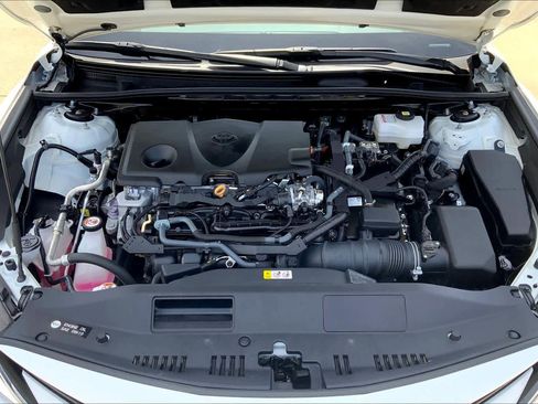 Used 2023 Toyota Camry LE image 29