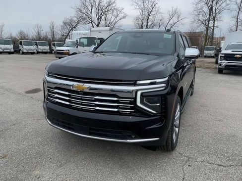 New 2025 Chevrolet Suburban Premier AWD/4WD image 5