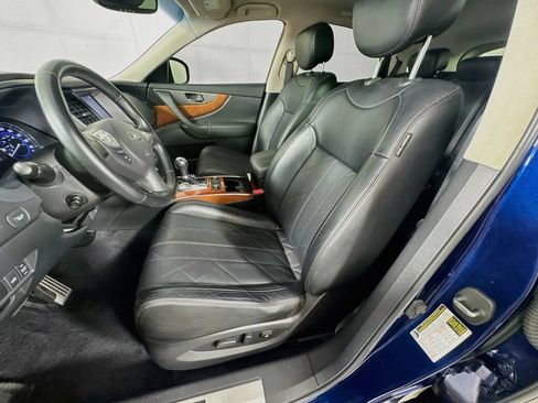 Used 2015 INFINITI QX70 AWD w/ Premium Package image 27