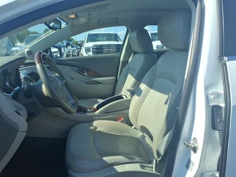 Used 2010 Buick LaCrosse CXL w/ Luxury Package FWD image 18