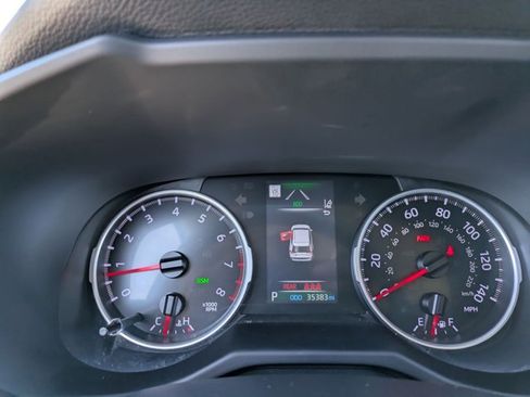 Used 2021 Toyota RAV4 XLE image 11