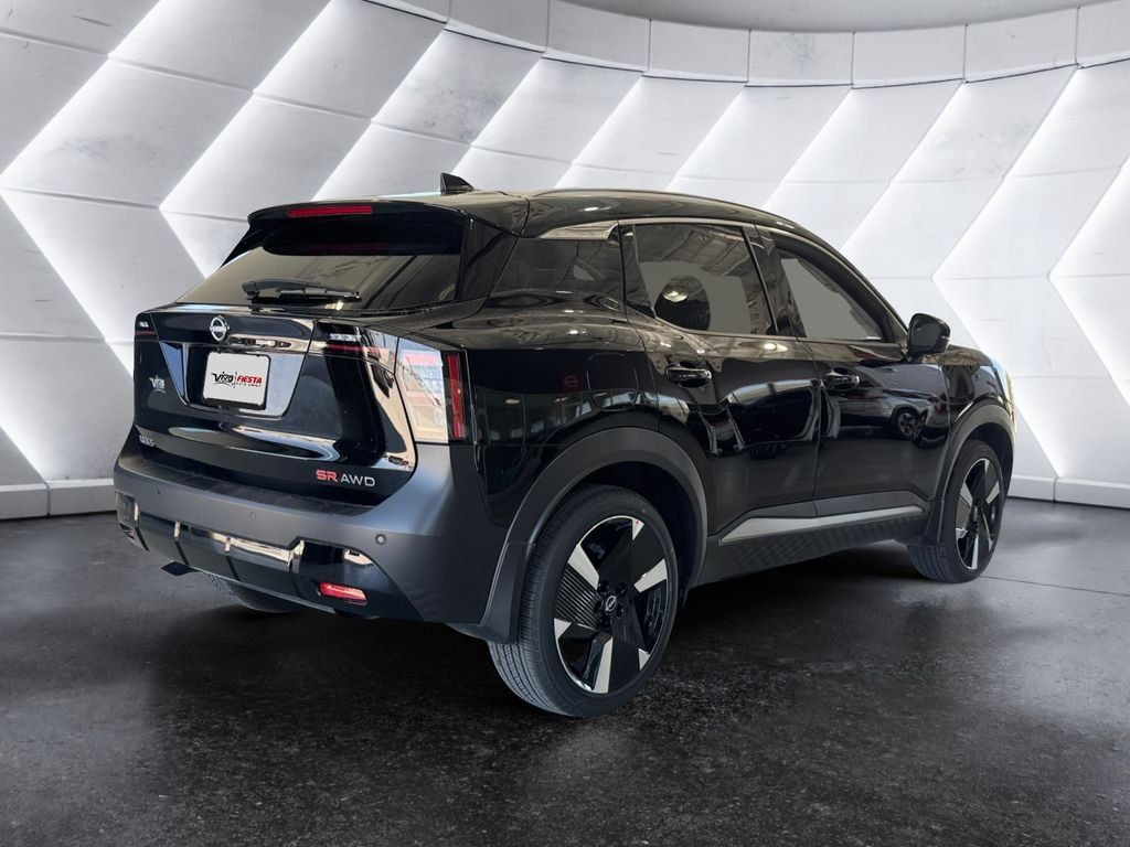 Used 2025 Nissan Kicks SR AWD/4WD image 4