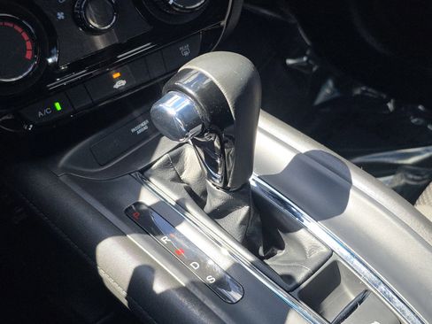Certified 2022 Honda HR-V Sport image 27