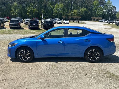 Used 2024 Nissan Sentra SV FWD image 8