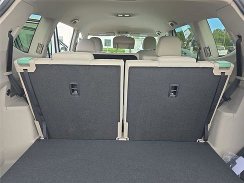 New 2026 Volkswagen Atlas SE image 27