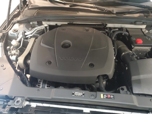 Used 2021 Volvo S60 T5 Momentum w/ Climate Package FWD image 24