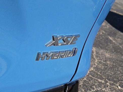 Used 2023 Toyota RAV4 XSE AWD/4WD image 15