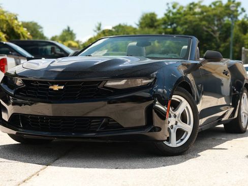 Used 2020 Chevrolet Camaro LT RWD image 1