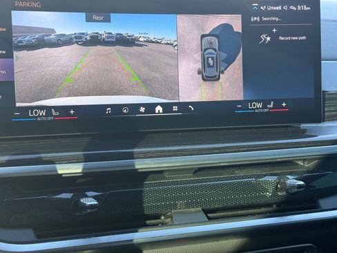 Used 2024 BMW X5 xDrive40i w/ M Sport Package image 24