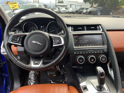 Used 2020 Jaguar E-PACE SE image 20