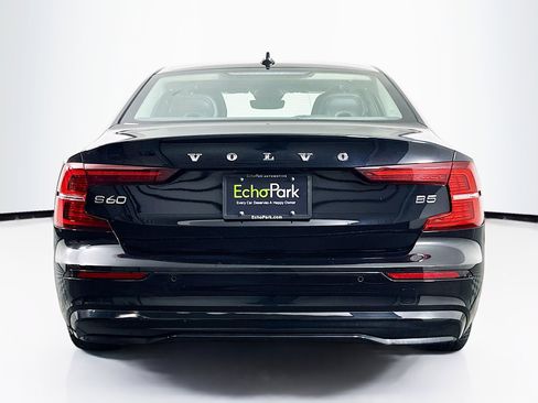 Used 2024 Volvo S60 B5 Core image 7