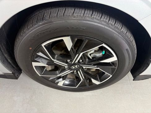 Used 2025 Hyundai Sonata SEL FWD image 11