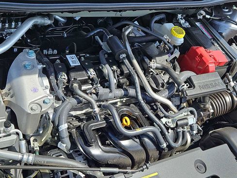 Used 2025 Nissan Sentra SV FWD image 14