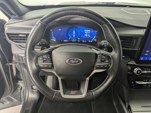 Used 2022 Ford Explorer ST w/ ST Street Pack image 18