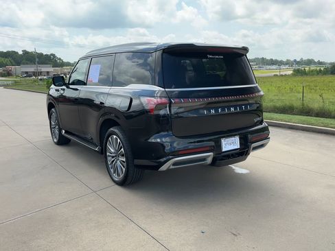 Used 2025 INFINITI QX80 Sensory image 6