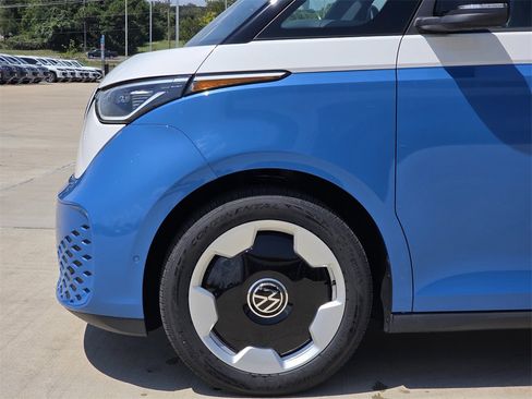 New 2025 Volkswagen ID. Buzz Pro S Plus image 5