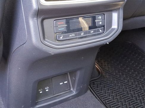 Used 2024 Volkswagen Atlas SEL Premium R-Line image 10