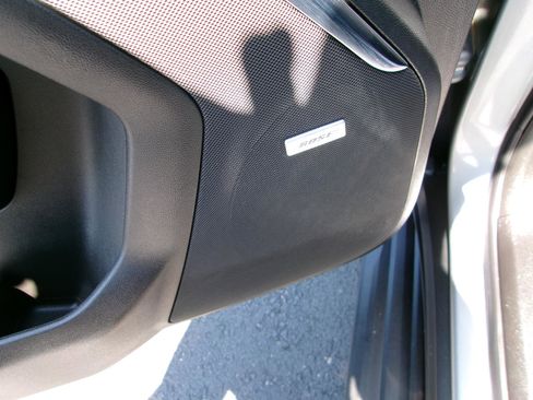 Used 2025 GMC Yukon Denali image 12