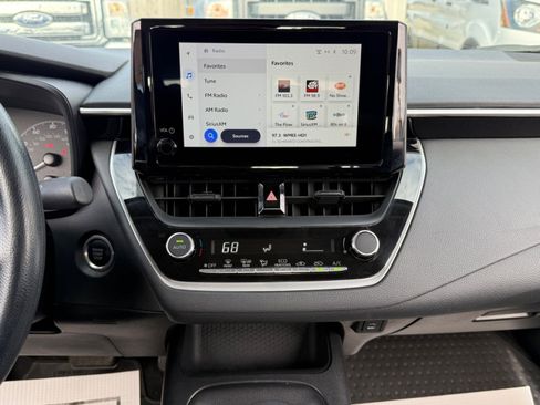 Used 2024 Toyota Corolla LE image 21