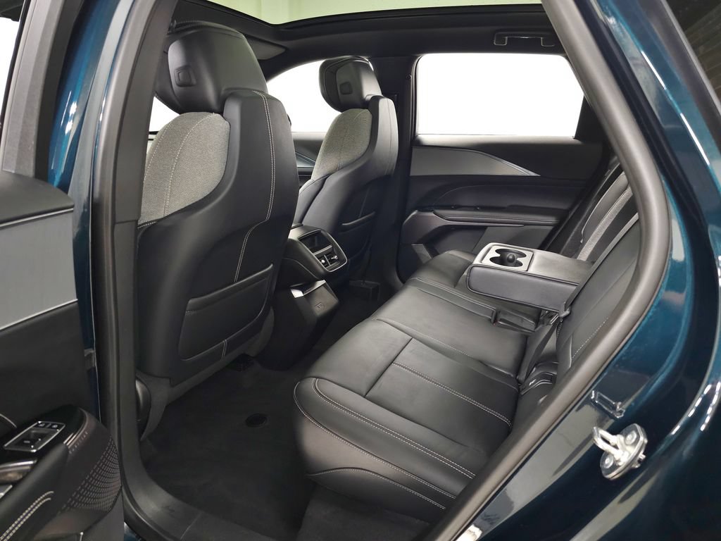 Certified 2024 Cadillac Lyriq Tech w/ Driver Assist Package AWD/4WD image 34