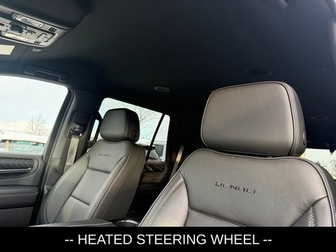 Used 2023 GMC Yukon Denali image 7