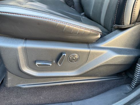 Used 2019 Ford F150 Platinum w/ Equipment Group 701A Luxury AWD/4WD image 19