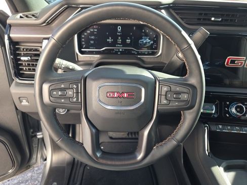 Used 2025 GMC Sierra 2500 AT4 image 10