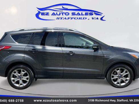 Used 2016 Ford Escape Titanium w/ Equipment Group 301A AWD/4WD image 4