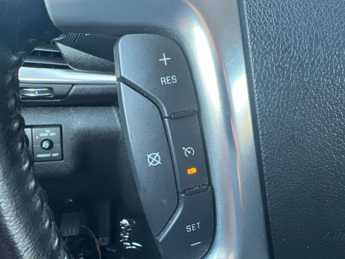 Used 2013 Chevrolet Traverse LT image 23