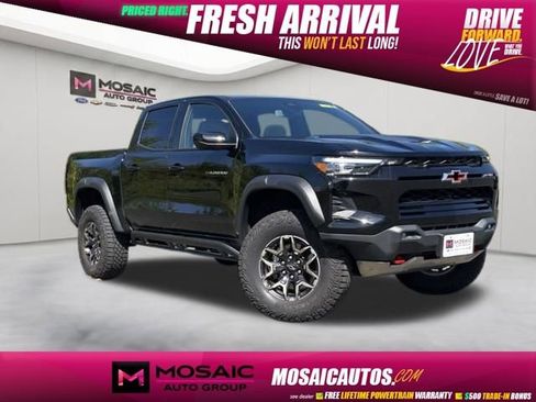 Used 2024 Chevrolet Colorado ZR2 w/ Technology Package AWD/4WD image 1