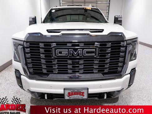 Used 2024 GMC Sierra 2500 Denali Ultimate AWD/4WD image 7