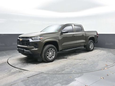 Used 2023 Chevrolet Colorado LT w/ LT Convenience Package image 4
