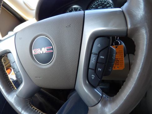 Used 2013 GMC Yukon SLT w/ SLT Chrome Package AWD/4WD image 15