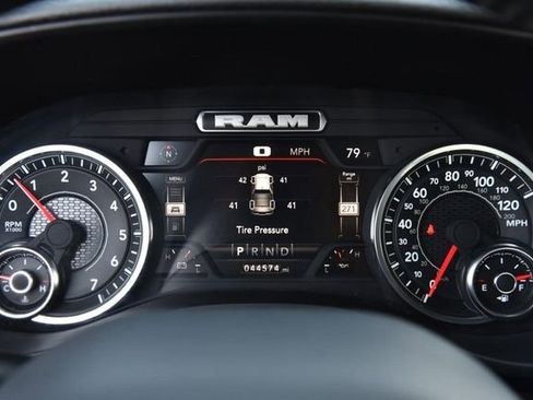 Used 2024 RAM 1500 Laramie image 13