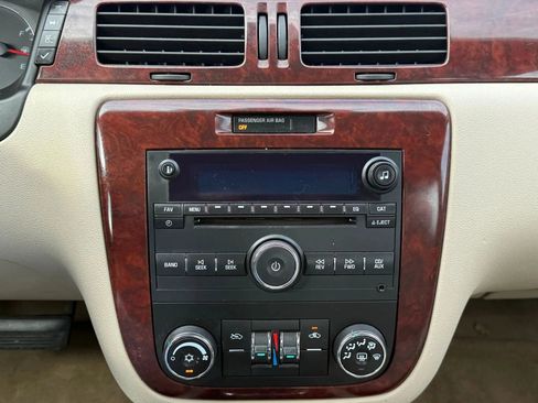 Used 2009 Chevrolet Impala LT image 18