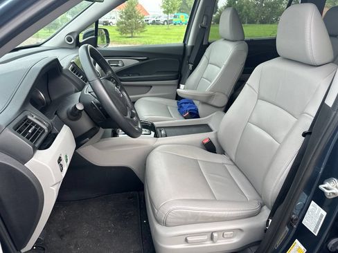 Used 2022 Honda Pilot Touring image 19