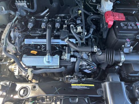 Used 2025 Nissan Versa SV FWD image 32
