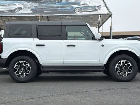 New 2026 Ford Bronco Outer Banks AWD/4WD image 2