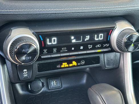 Used 2025 Toyota RAV4 XLE w/ Convenience Package AWD/4WD image 17