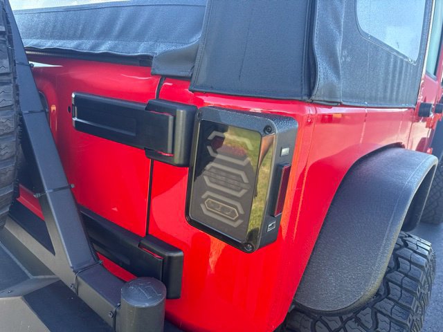 Used 2018 Jeep Wrangler Unlimited Sport AWD/4WD image 8