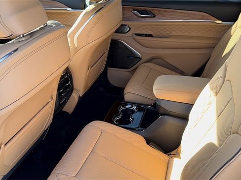 New 2025 Jeep Grand Cherokee L Summit w/ Obsidian Package image 11