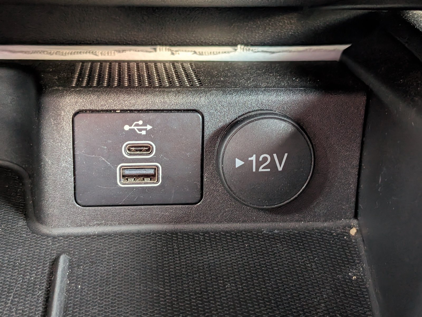 Used 2025 Ford Escape ST-Line Select AWD/4WD image 19