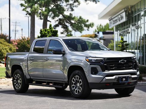 Used 2024 Chevrolet Colorado Z71 w/ Z71 Convenience Package 2 AWD/4WD image 1