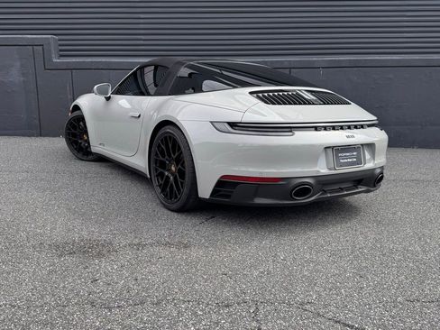 Certified 2022 Porsche 911 Targa 4 GTS image 8