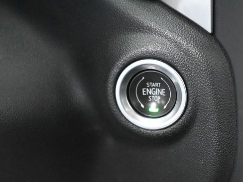 Used 2021 Chevrolet Silverado 1500 LT image 23