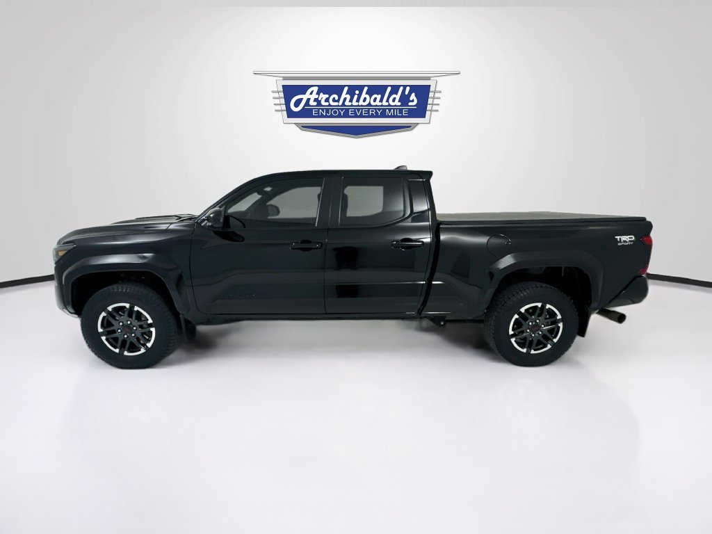 Used 2024 Toyota Tacoma TRD Sport AWD/4WD image 5