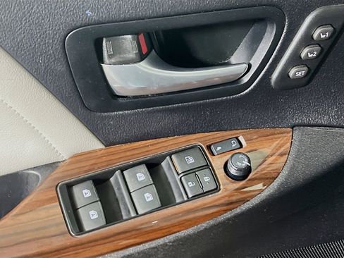 Used 2015 Toyota Sienna Limited Premium AWD/4WD image 17