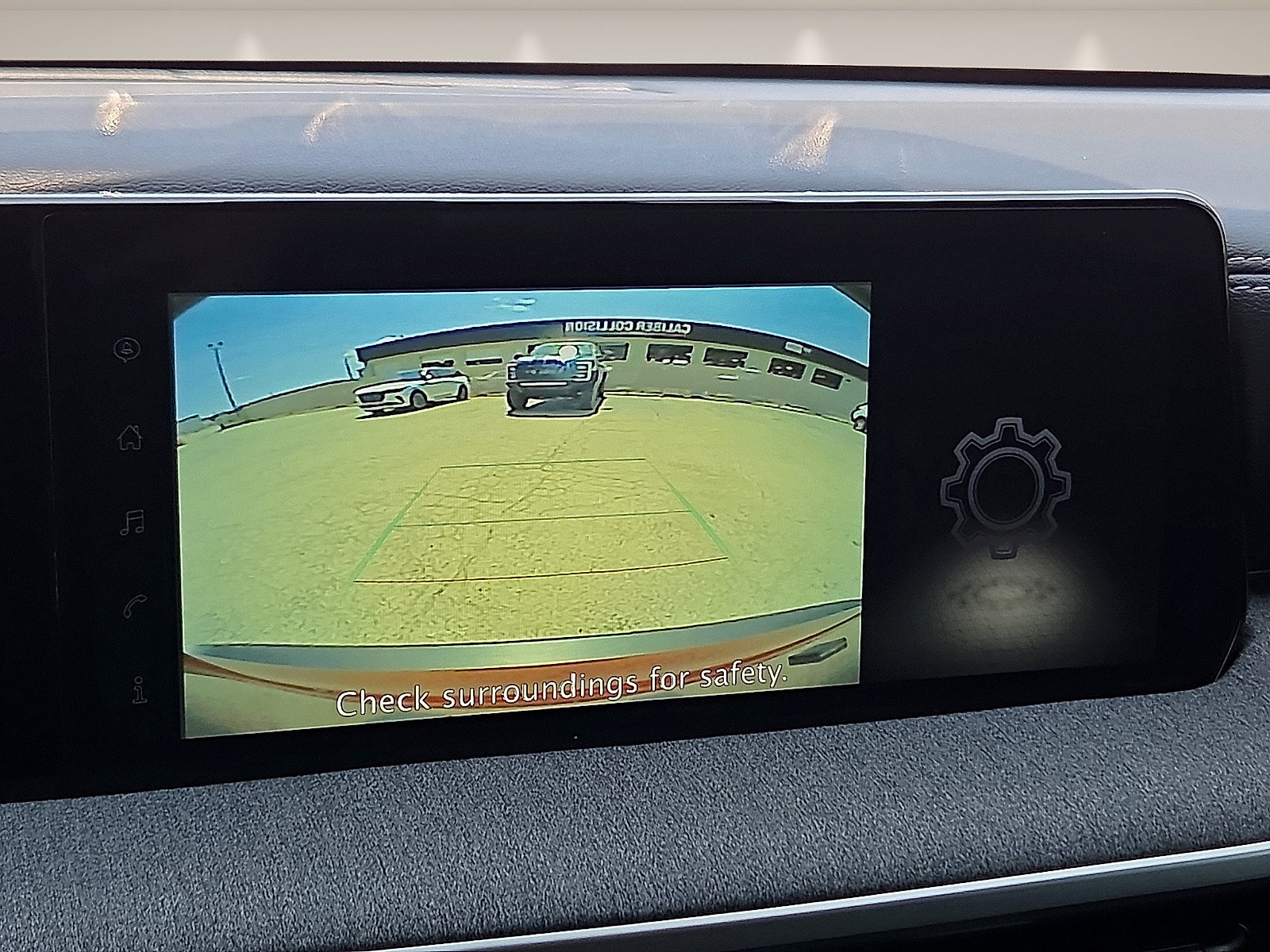 Used 2025 Nissan Kicks SV FWD image 19